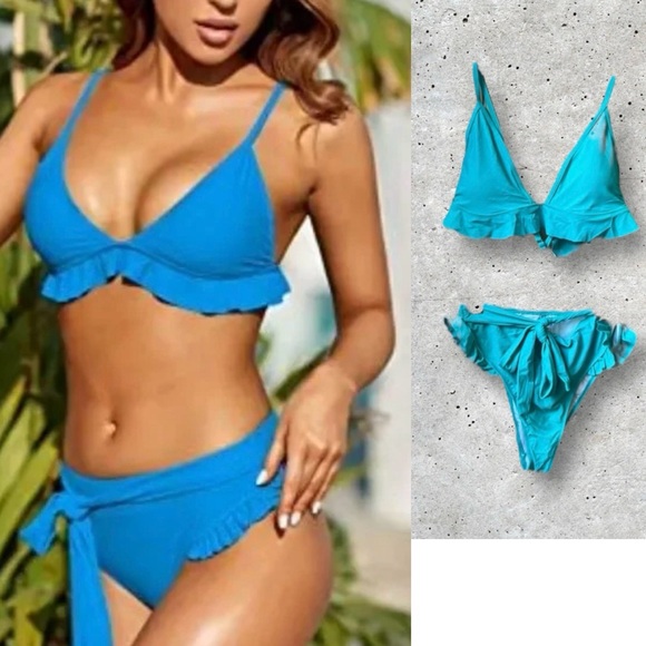 NWT Women’s Ruffle Triangle Halter Top Bikini Set